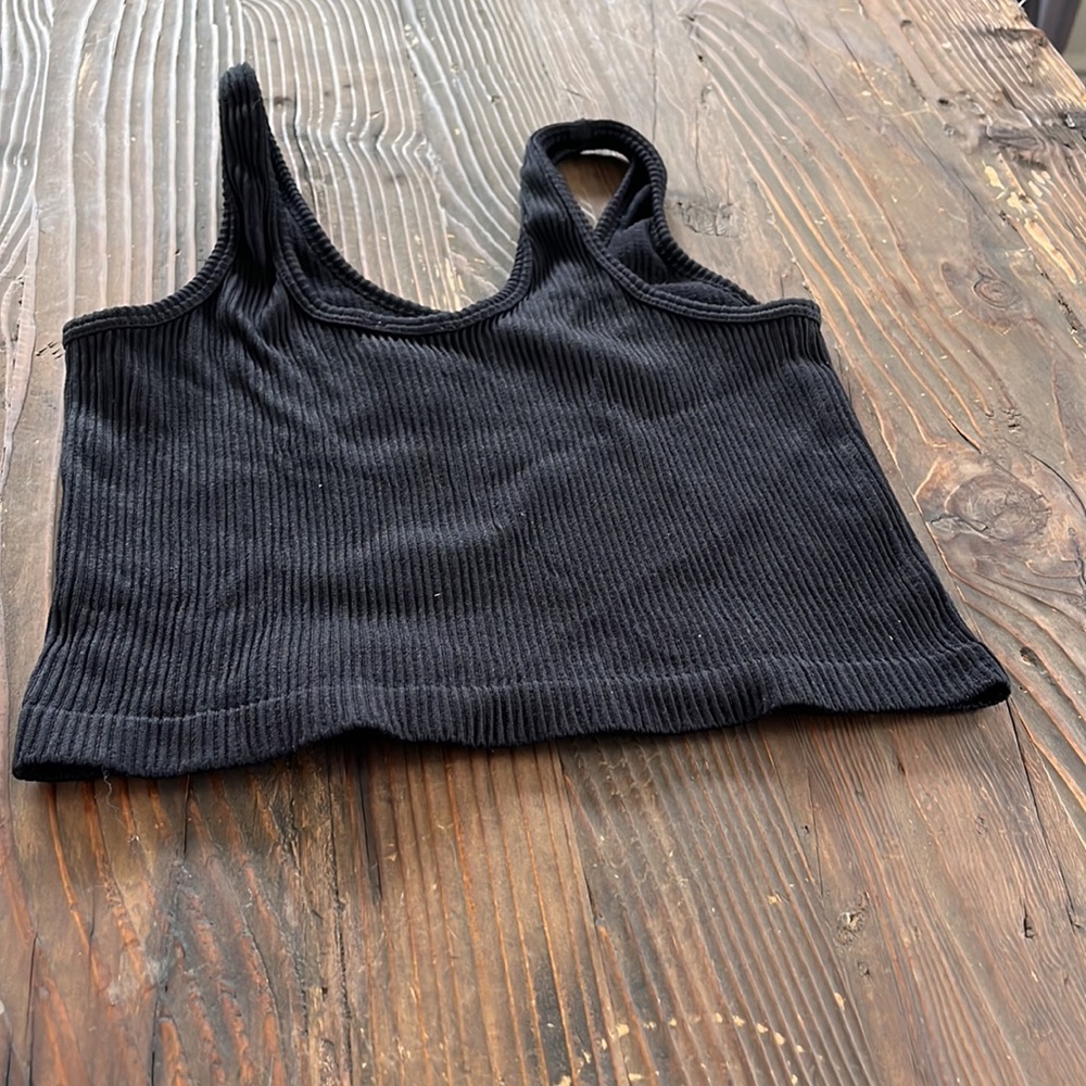 Black Cotton On cropped tank - Picture 2 of 2
